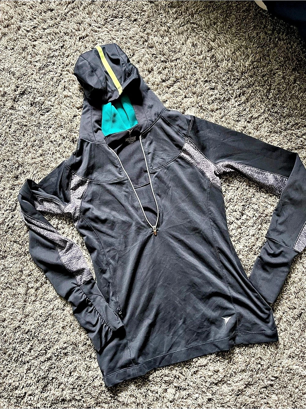 Active Old Navy Women's Active Hooded Pullover